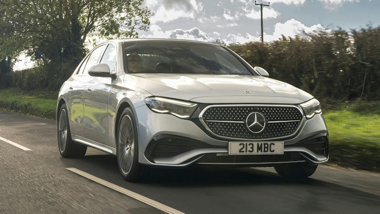 Mercedes E-Class, Front Three Quarter, Dynamic